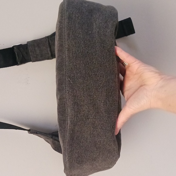 BAGGU Medium Washed Black Denim Crescent Crossbody Bag - Picture 8 of 15